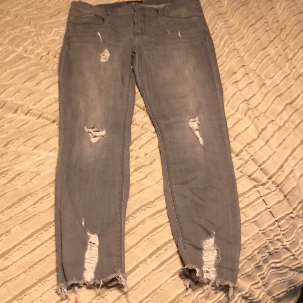 Grey jegging jeans